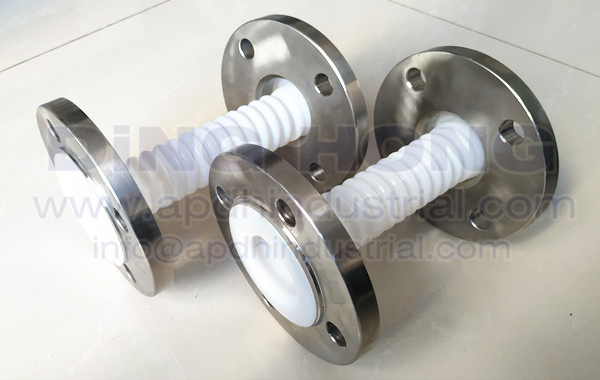 Corrugated ptfe teflon hose with flange assemblies