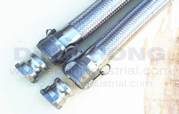 Cam lock flexible metal hose